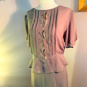 Vintage Dorothy Schoelen taupe silk two piece blouse and skirt set w/ embroidery